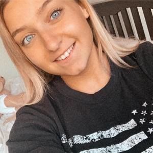 Meet your Posher, Ava